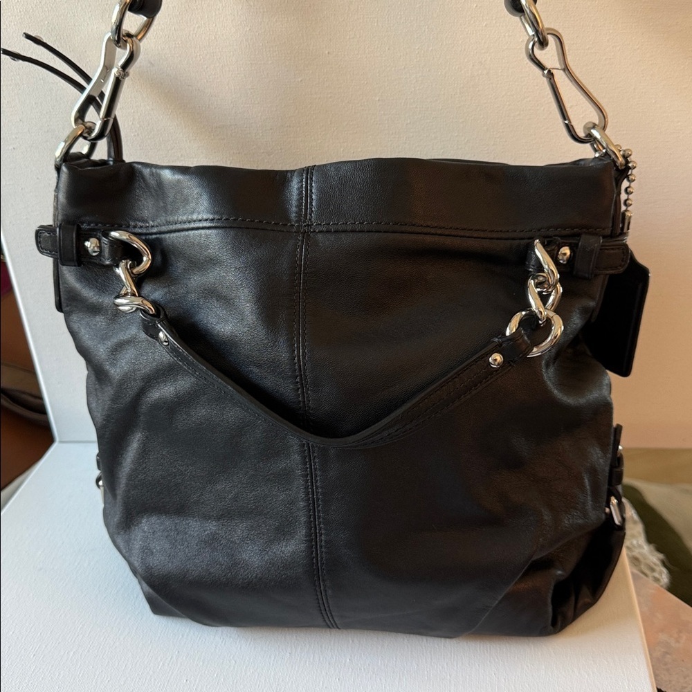 Vintage Coach Brooke #14820 Soft Leather Hobo Medium Purse Black & Silver